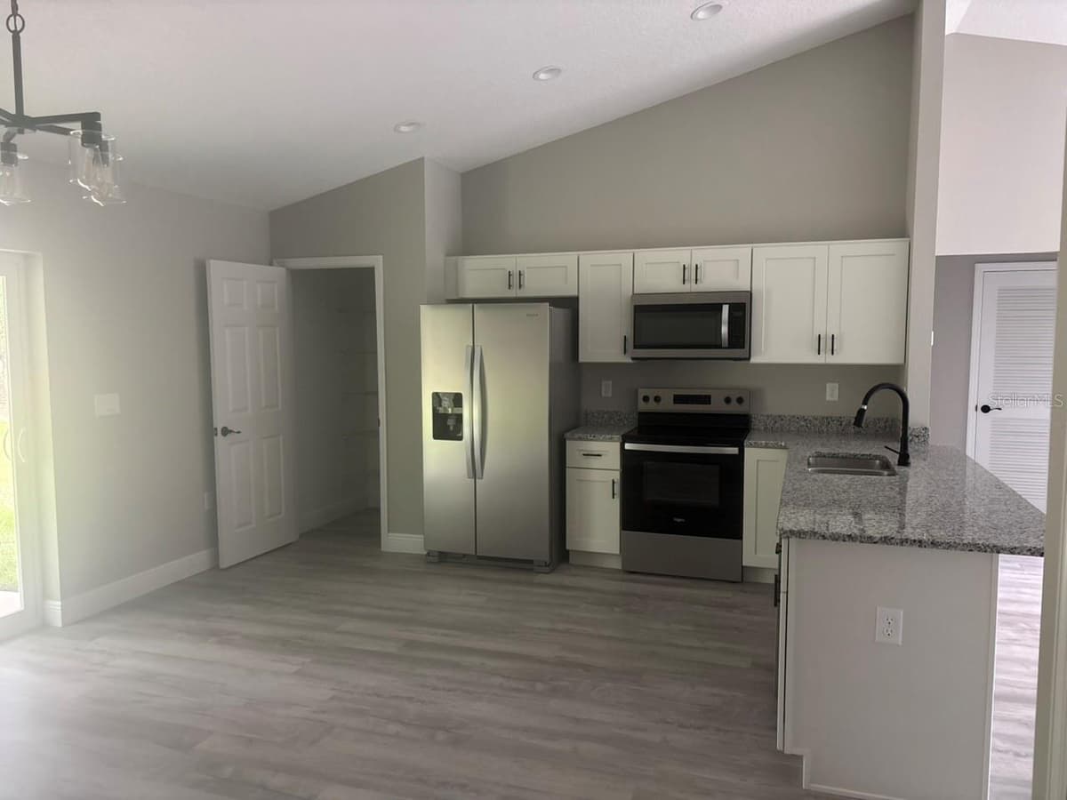 651 BANCROFT DRIVE — photo 12 of 30