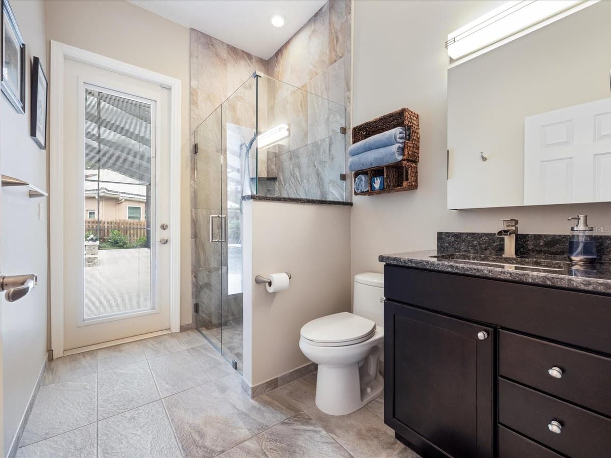 4987 CROSS POINTE DRIVE — photo 15 of 63