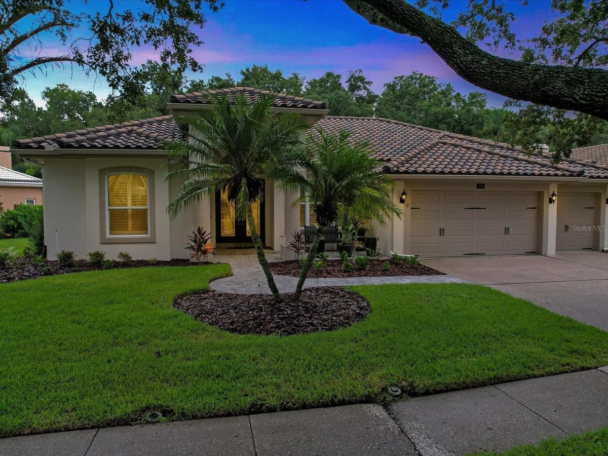4987 CROSS POINTE DRIVE — photo 5 of 63
