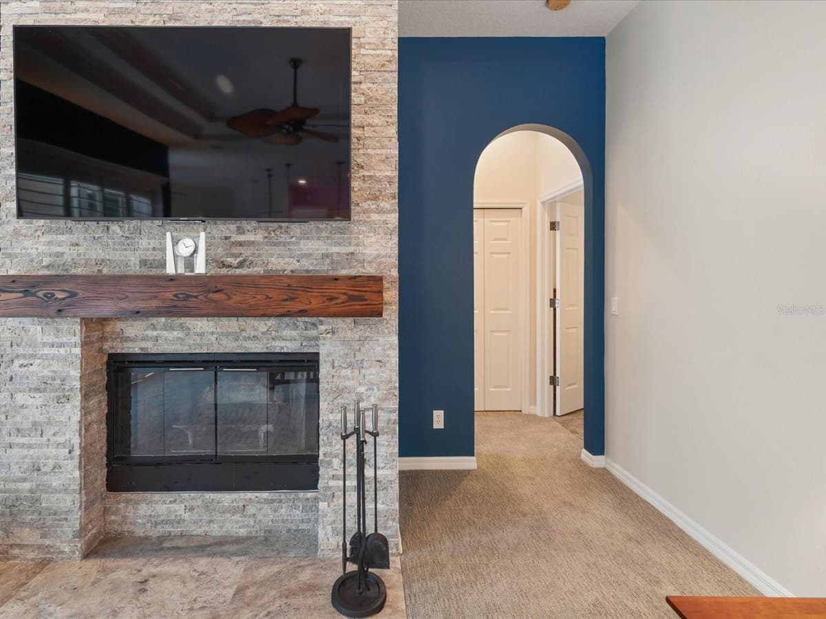4987 CROSS POINTE DRIVE — photo 34 of 63