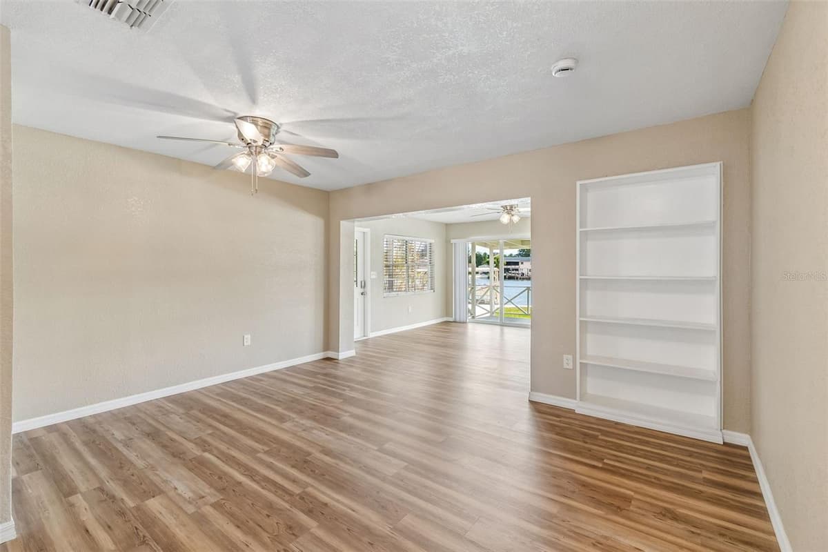 14539 COFFEY LANE — photo 8 of 37