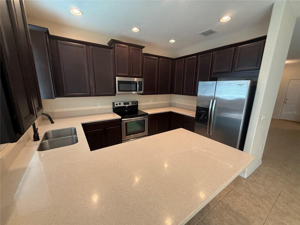 9460 STRONGBARK LANE — photo 4 of 16