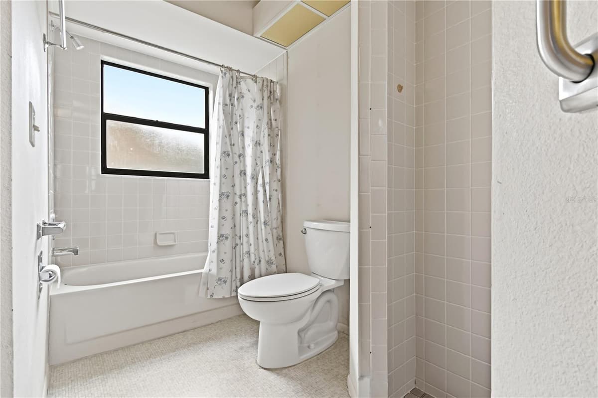 9028 PAR COURT — photo 26 of 32