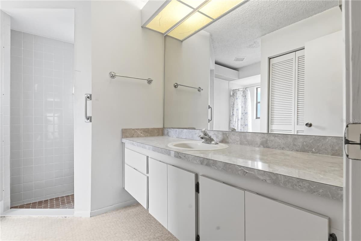 9028 PAR COURT — photo 16 of 32