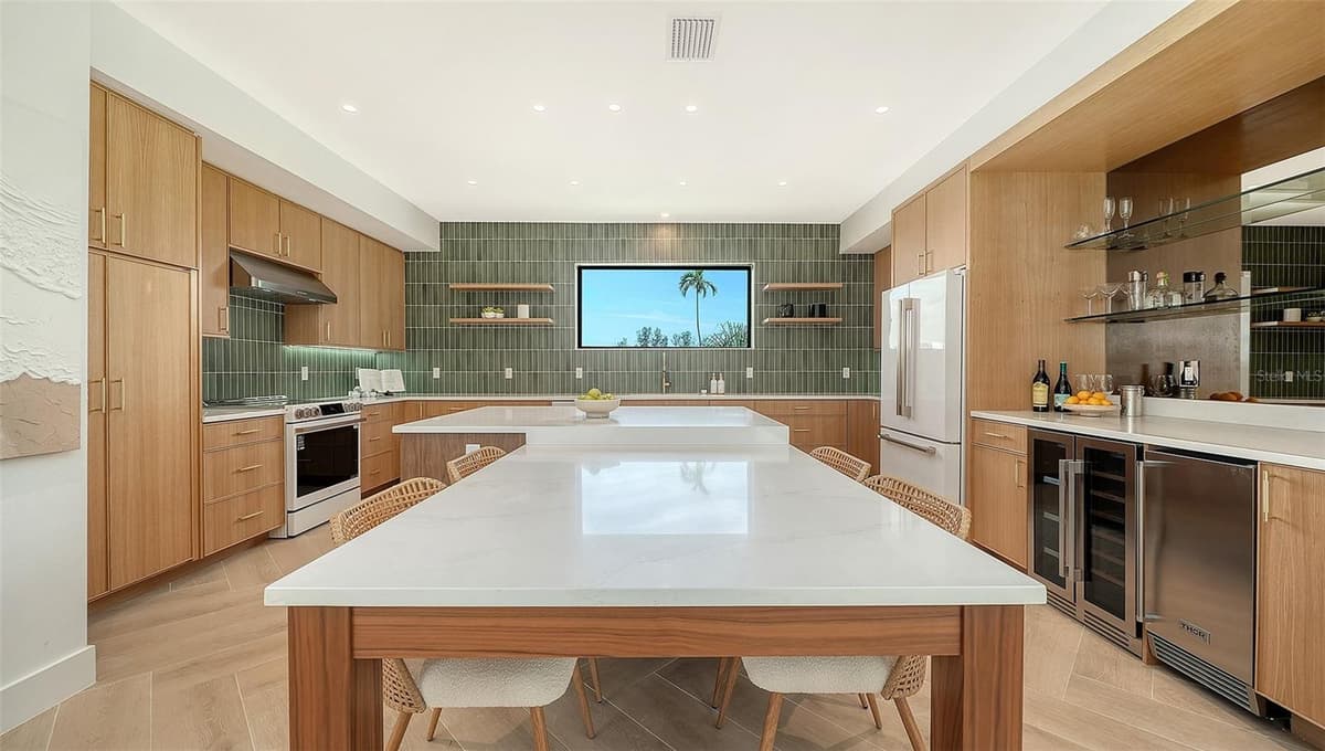 2908 AVENUE B — photo 10 of 54