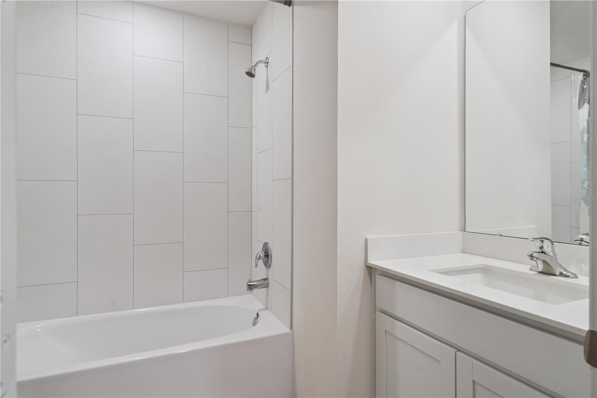 12965 DEL LAGO DRIVE — photo 17 of 34
