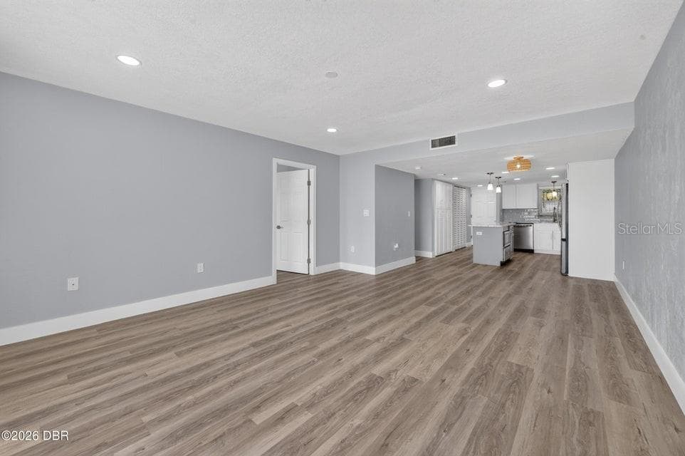 3131 RIDGEWOOD AVENUE — photo 7 of 23