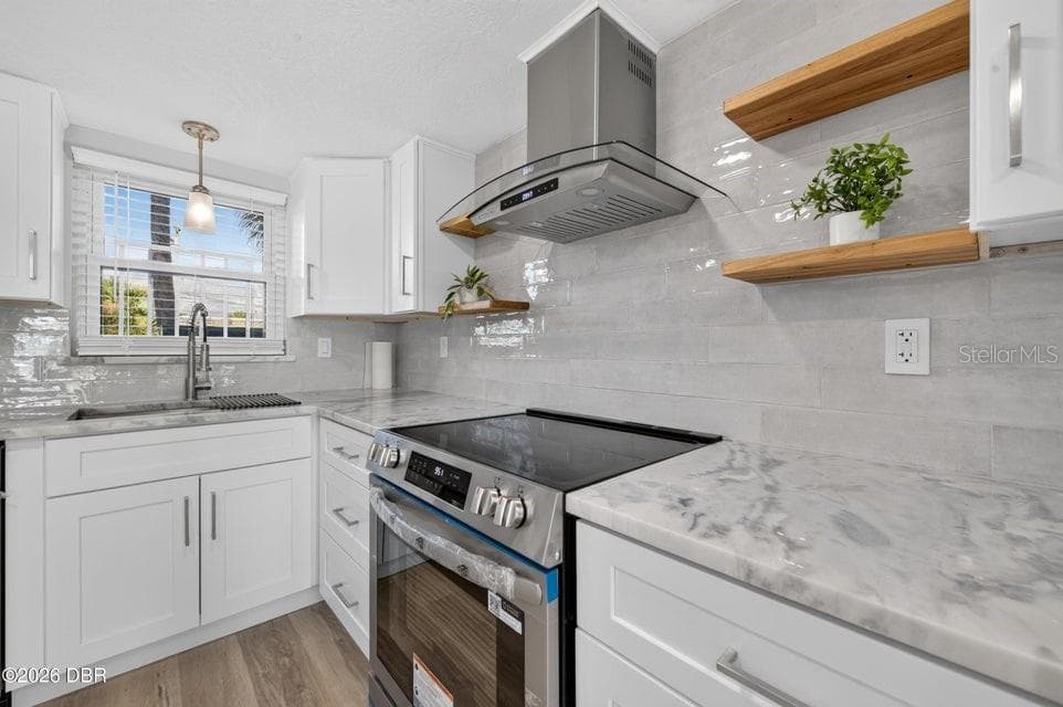 3131 RIDGEWOOD AVENUE — photo 2 of 23