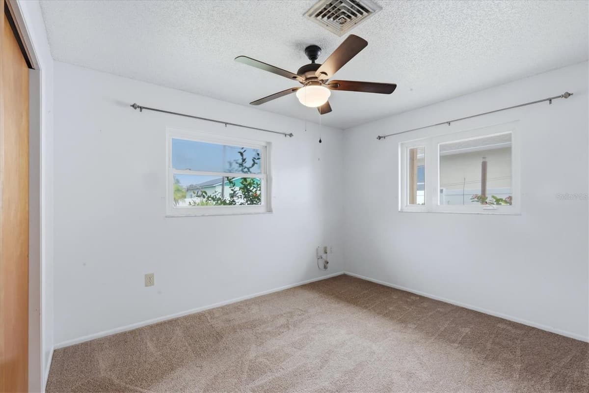 7067 NATALIE STREET — photo 23 of 32