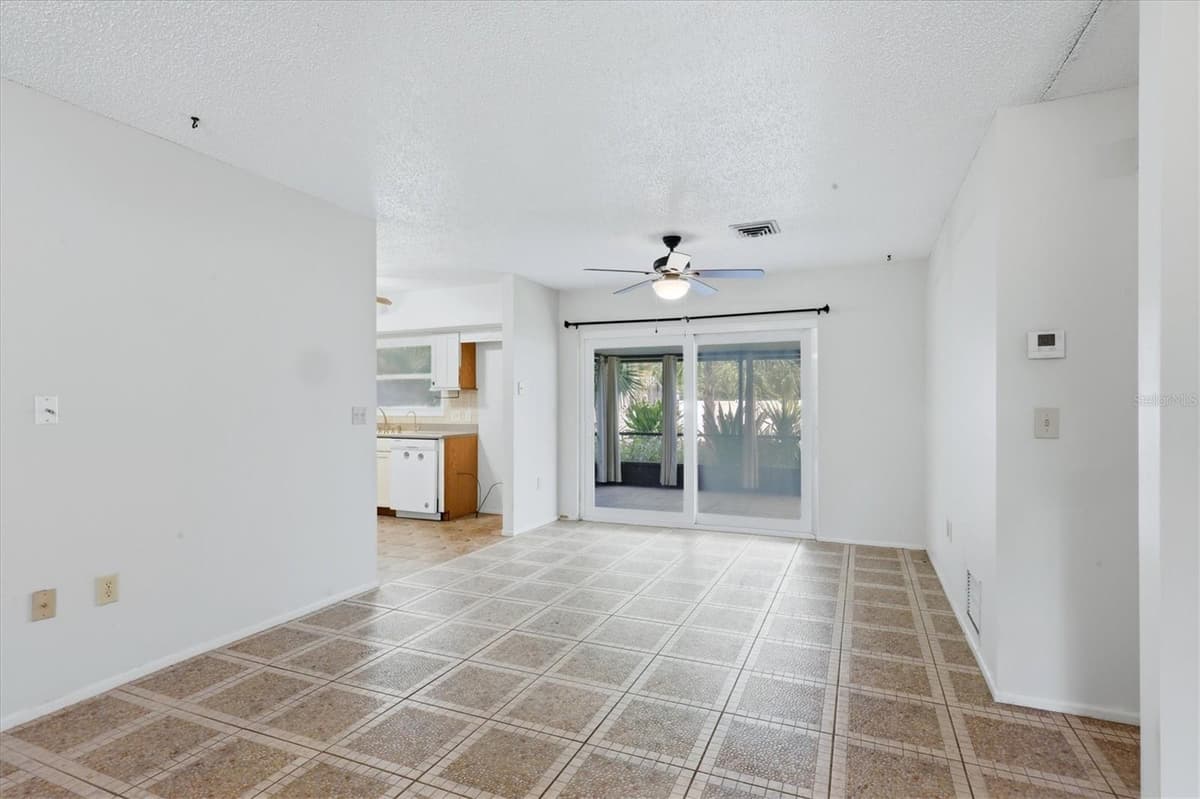 7067 NATALIE STREET — photo 8 of 32