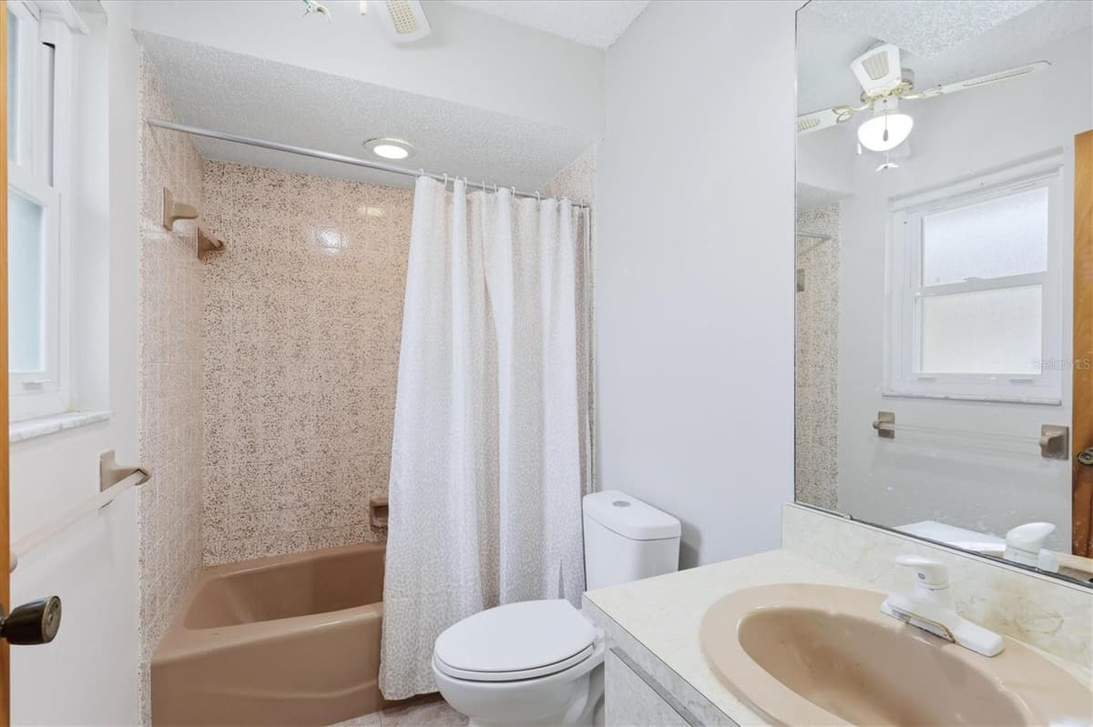 7067 NATALIE STREET — photo 25 of 32