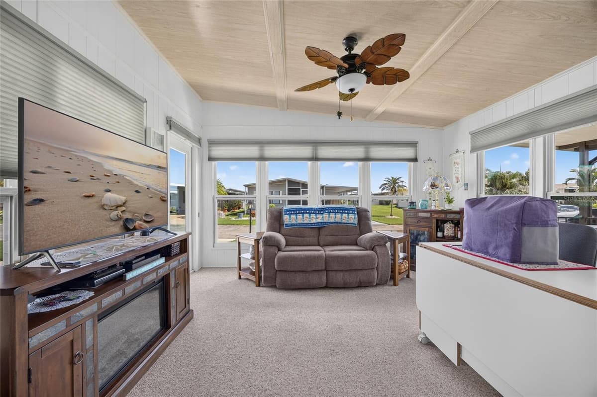 503 LA PLAYA CIRCLE — photo 14 of 37