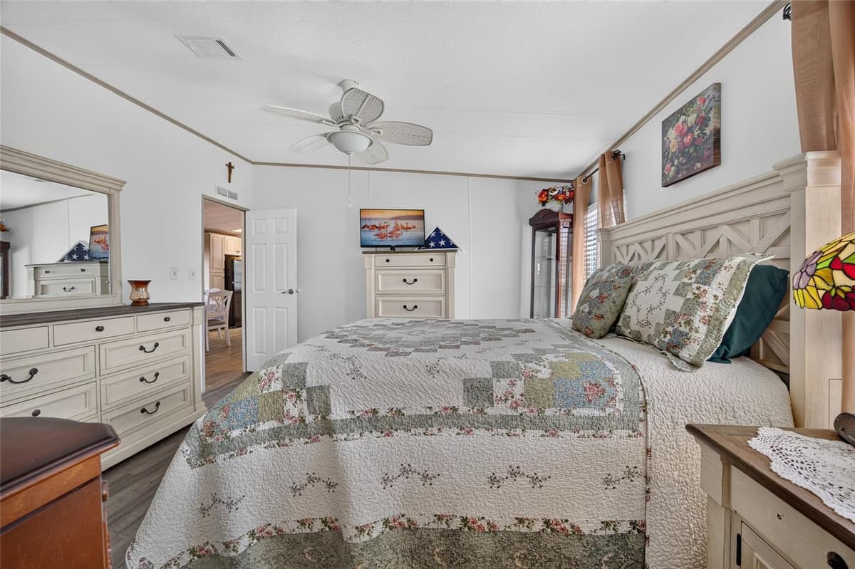 503 LA PLAYA CIRCLE — photo 20 of 37