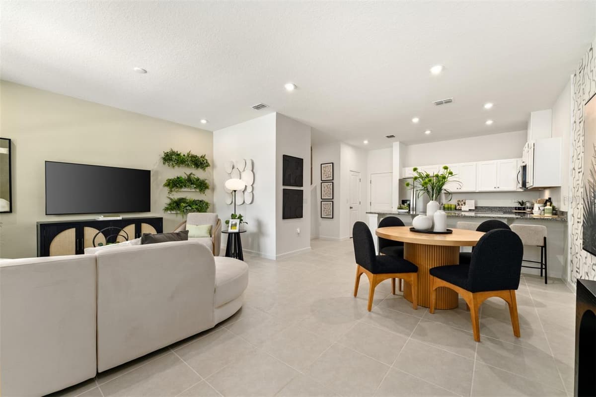 2836 CAMELLIA FLOWER STREET — photo 4 of 24