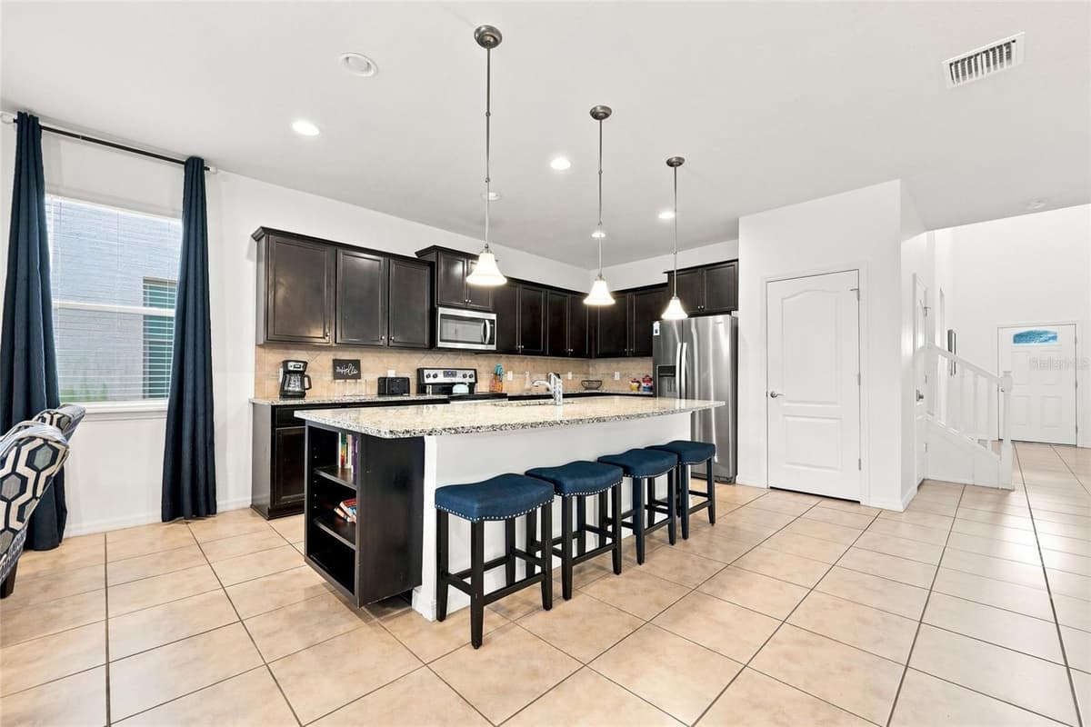 1610 LIMA AVENUE — photo 12 of 79
