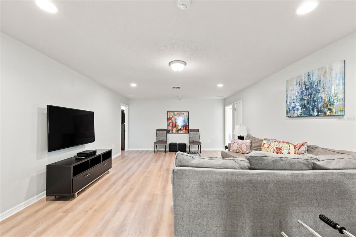 1610 LIMA AVENUE — photo 34 of 79