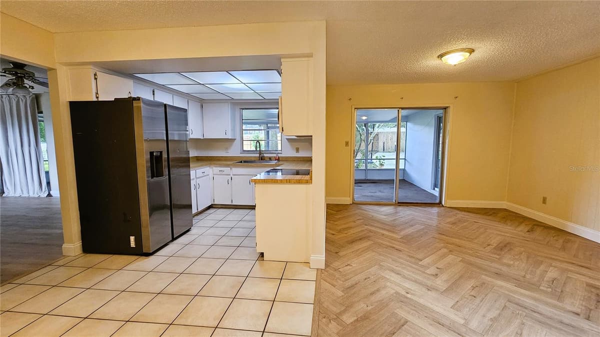 410 BROADVIEW AVENUE — photo 13 of 45