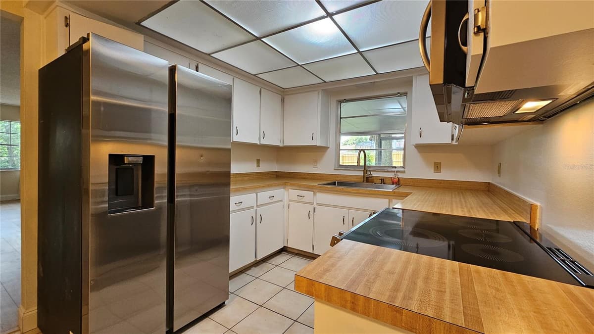 410 BROADVIEW AVENUE — photo 15 of 45