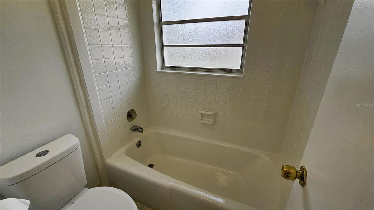 410 BROADVIEW AVENUE — photo 30 of 45
