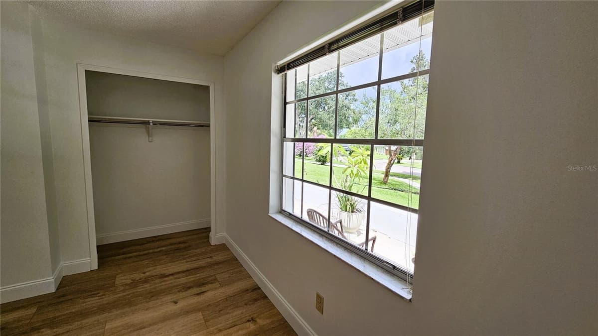410 BROADVIEW AVENUE — photo 23 of 45