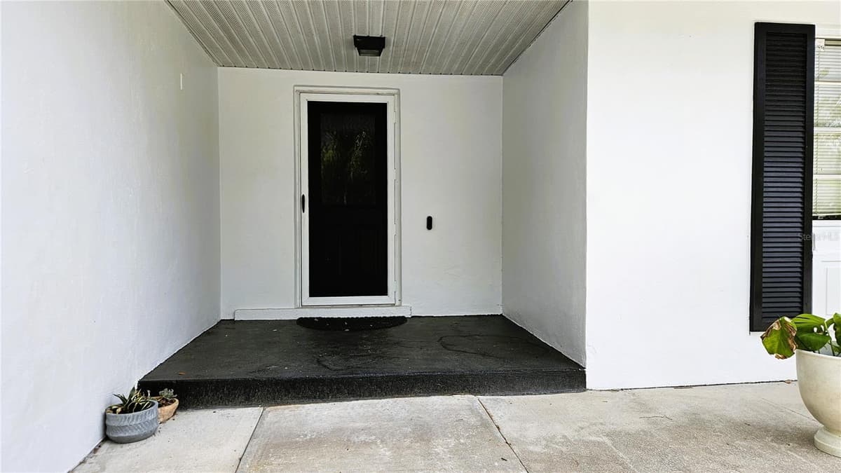 410 BROADVIEW AVENUE — photo 2 of 45