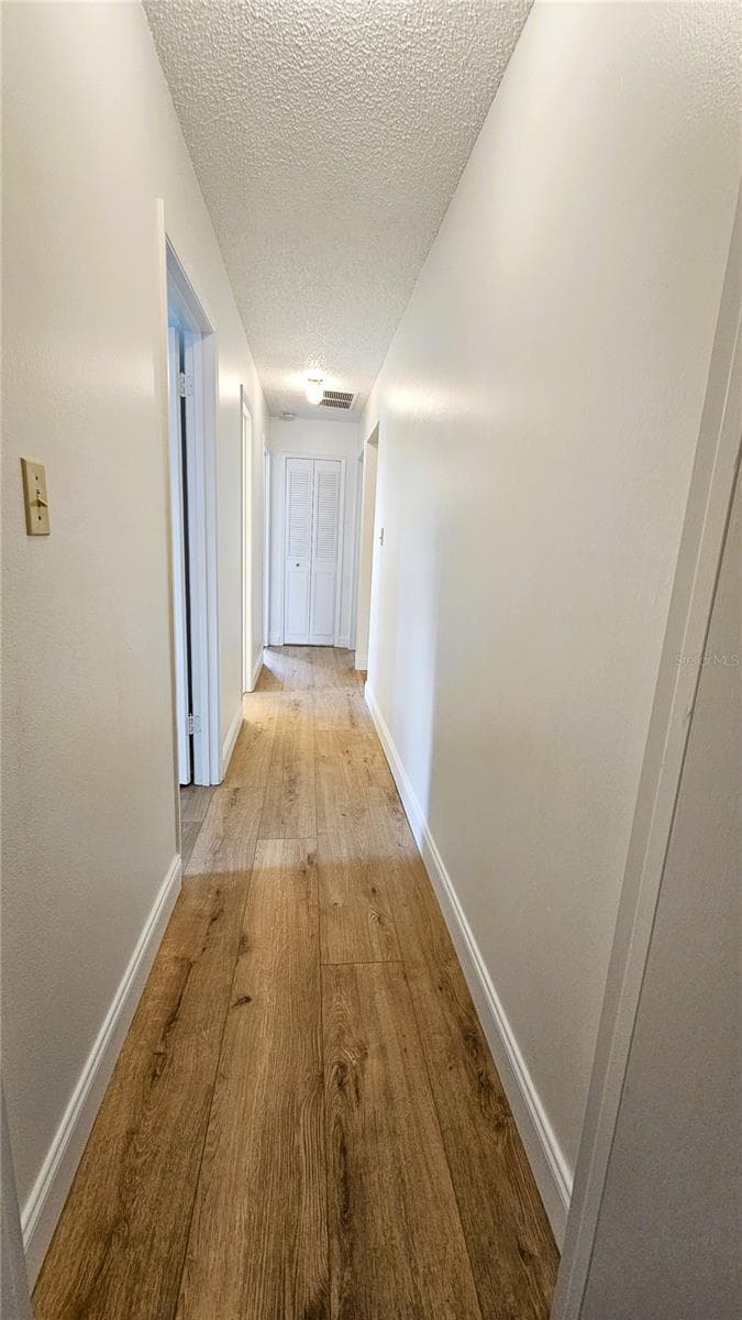 410 BROADVIEW AVENUE — photo 31 of 45
