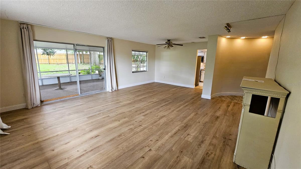 410 BROADVIEW AVENUE — photo 18 of 45