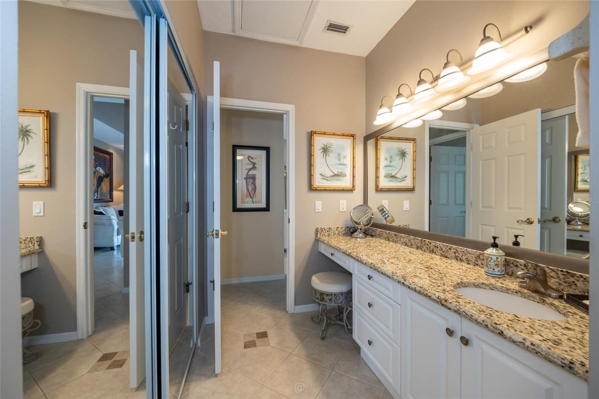 11 MAGNOLIA DRIVE — photo 14 of 32