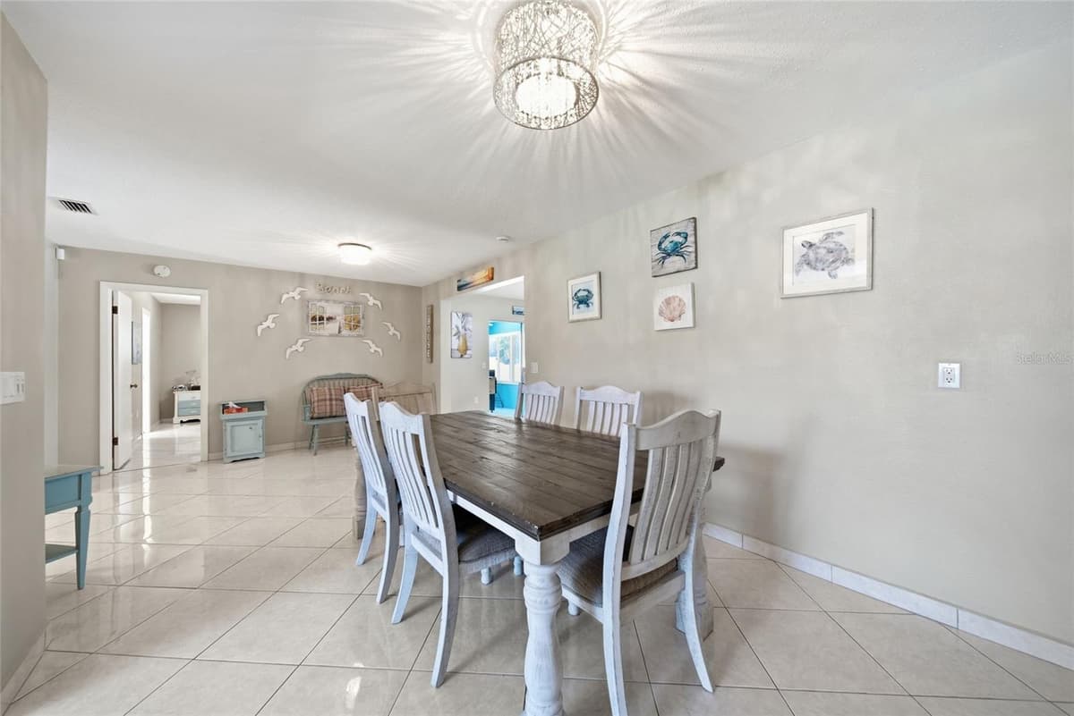 1403 GARDEN AVENUE — photo 11 of 48