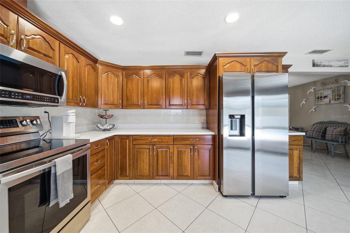 1403 GARDEN AVENUE — photo 13 of 48