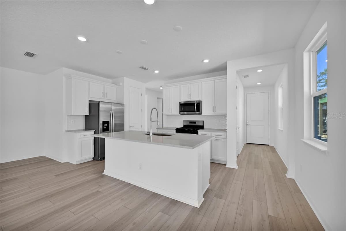 343 FISHTAIL PLACE — photo 7 of 29