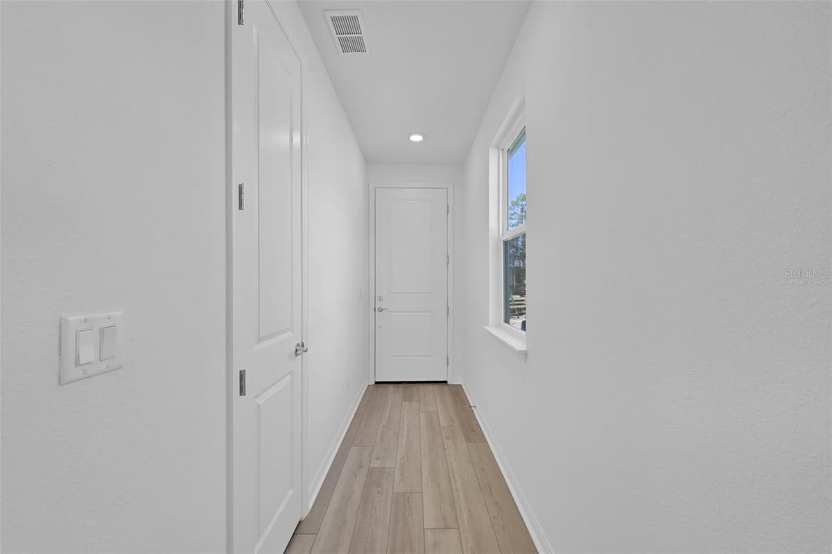 343 FISHTAIL PLACE — photo 4 of 29