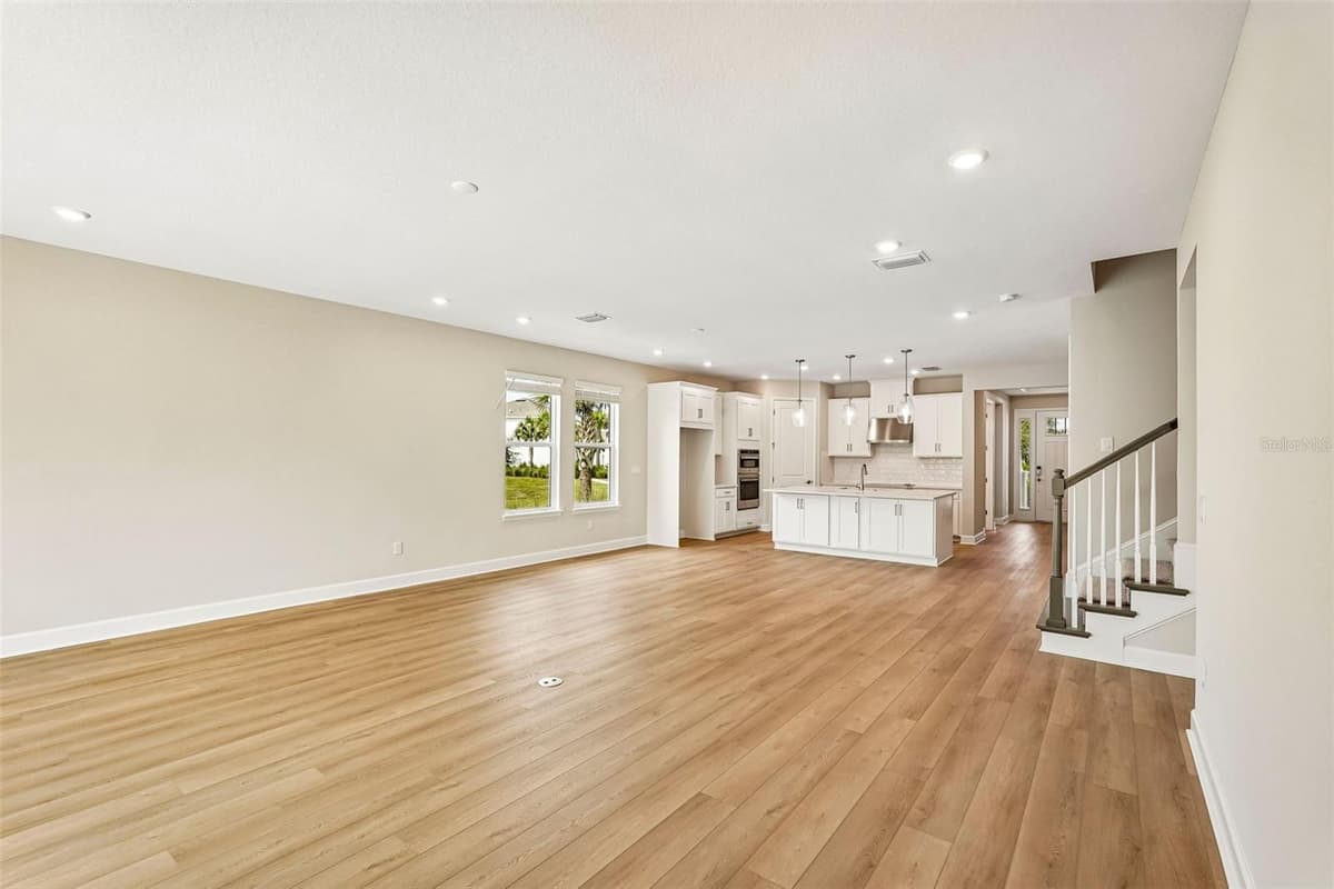 7028 FOXBORO WAY — photo 4 of 47