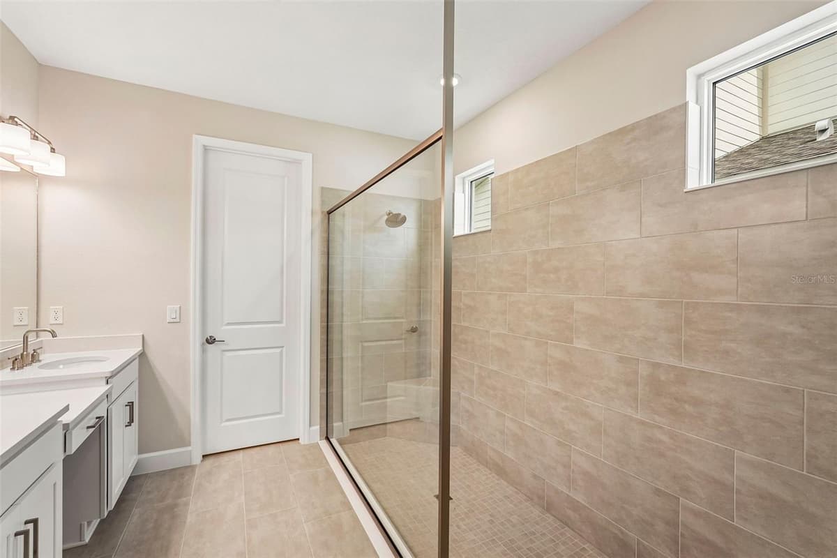 7028 FOXBORO WAY — photo 18 of 47