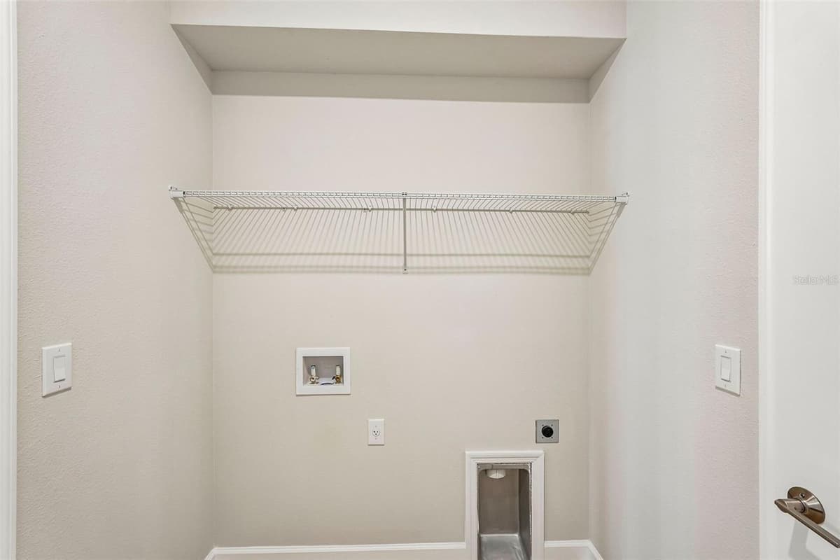 7028 FOXBORO WAY — photo 16 of 47