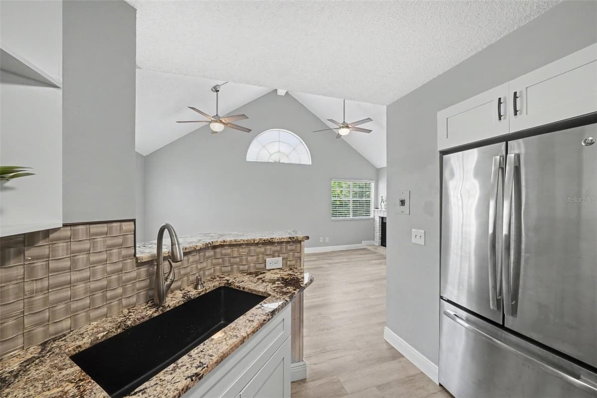 610 COLORADO PLACE — photo 13 of 27