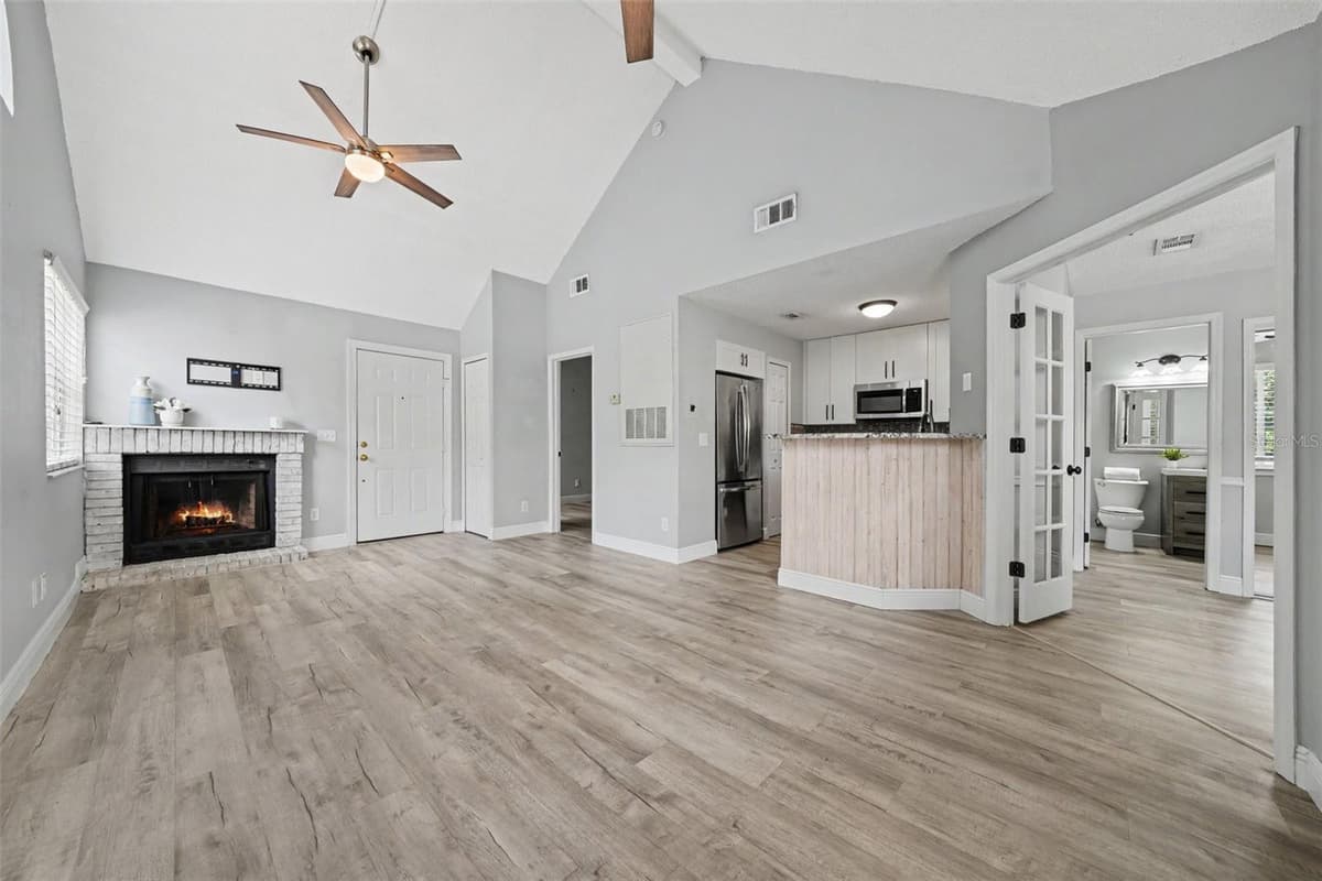 610 COLORADO PLACE — photo 6 of 27