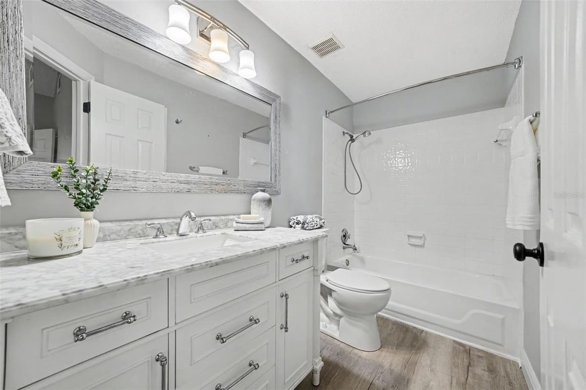 610 COLORADO PLACE — photo 9 of 27