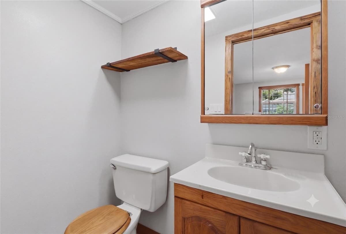 37715 DIXIE AVENUE — photo 14 of 27