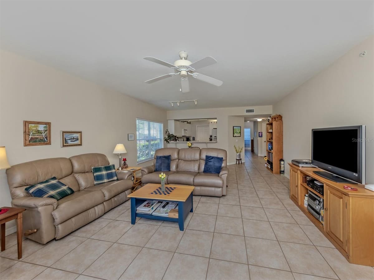 872 SARANAC LAKE DRIVE — photo 15 of 78