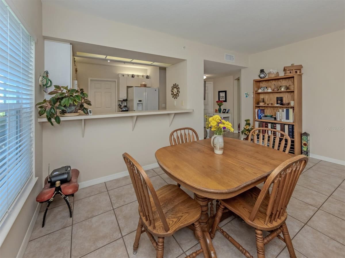 872 SARANAC LAKE DRIVE — photo 18 of 78