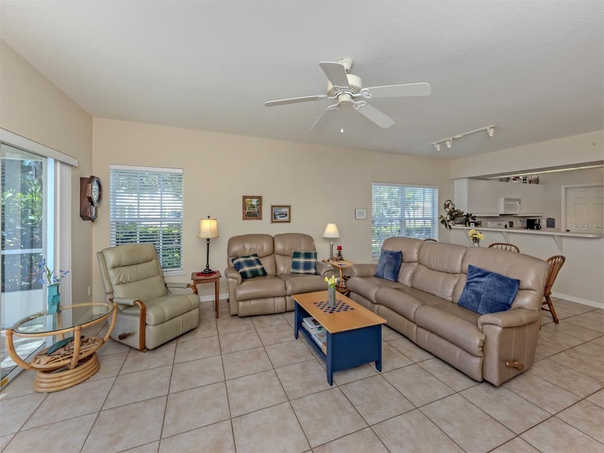 872 SARANAC LAKE DRIVE — photo 14 of 78