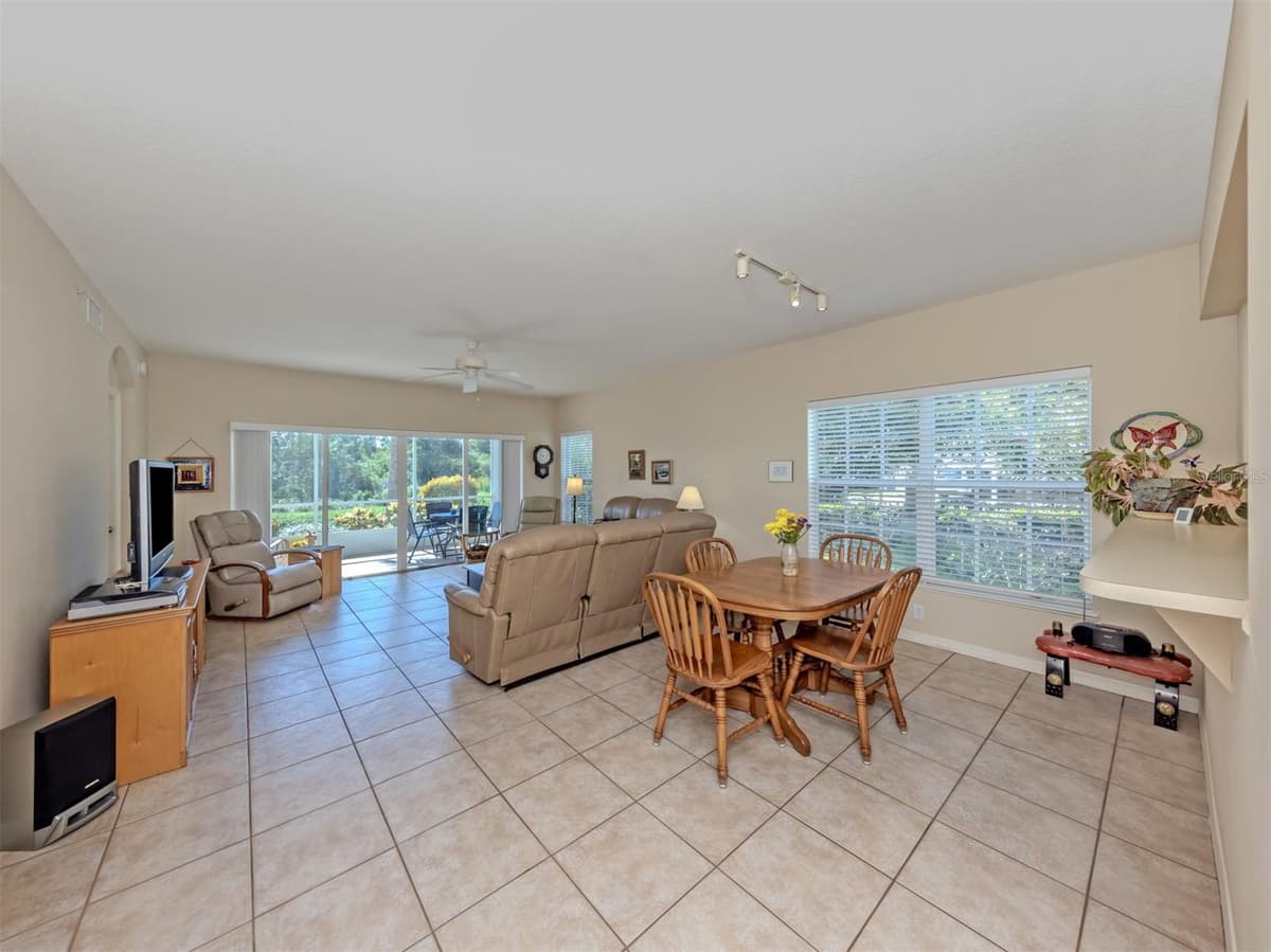 872 SARANAC LAKE DRIVE — photo 12 of 78