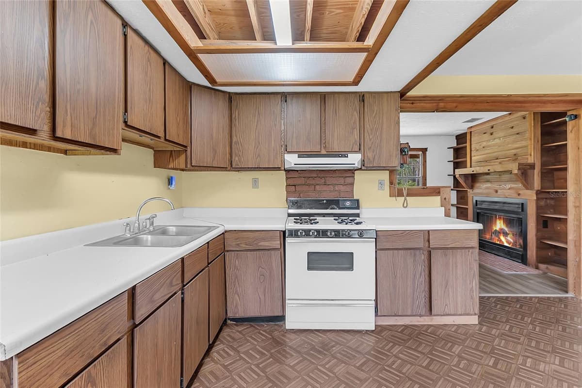 4465 STORY ROAD — photo 7 of 24