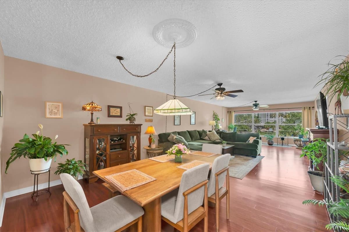 6363 GULF WINDS DRIVE — photo 12 of 38