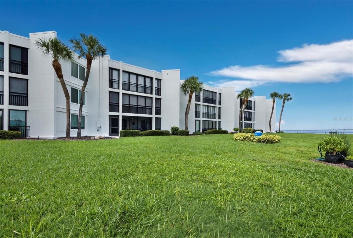 448 GULF OF MEXICO DRIVE — photo 33 of 63