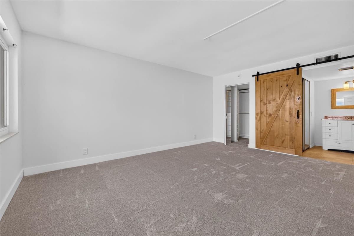 5541 PUERTA DEL SOL BOULEVARD — photo 19 of 37