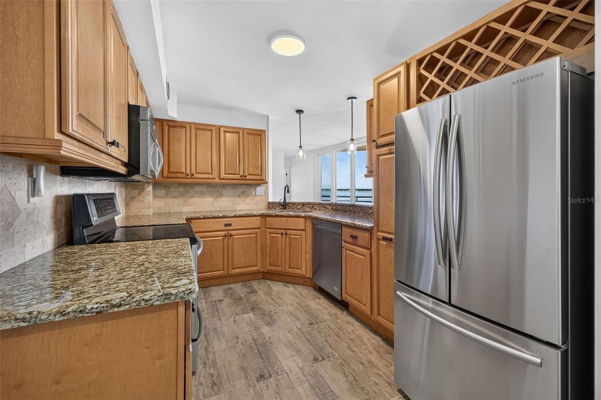 5541 PUERTA DEL SOL BOULEVARD — photo 13 of 37