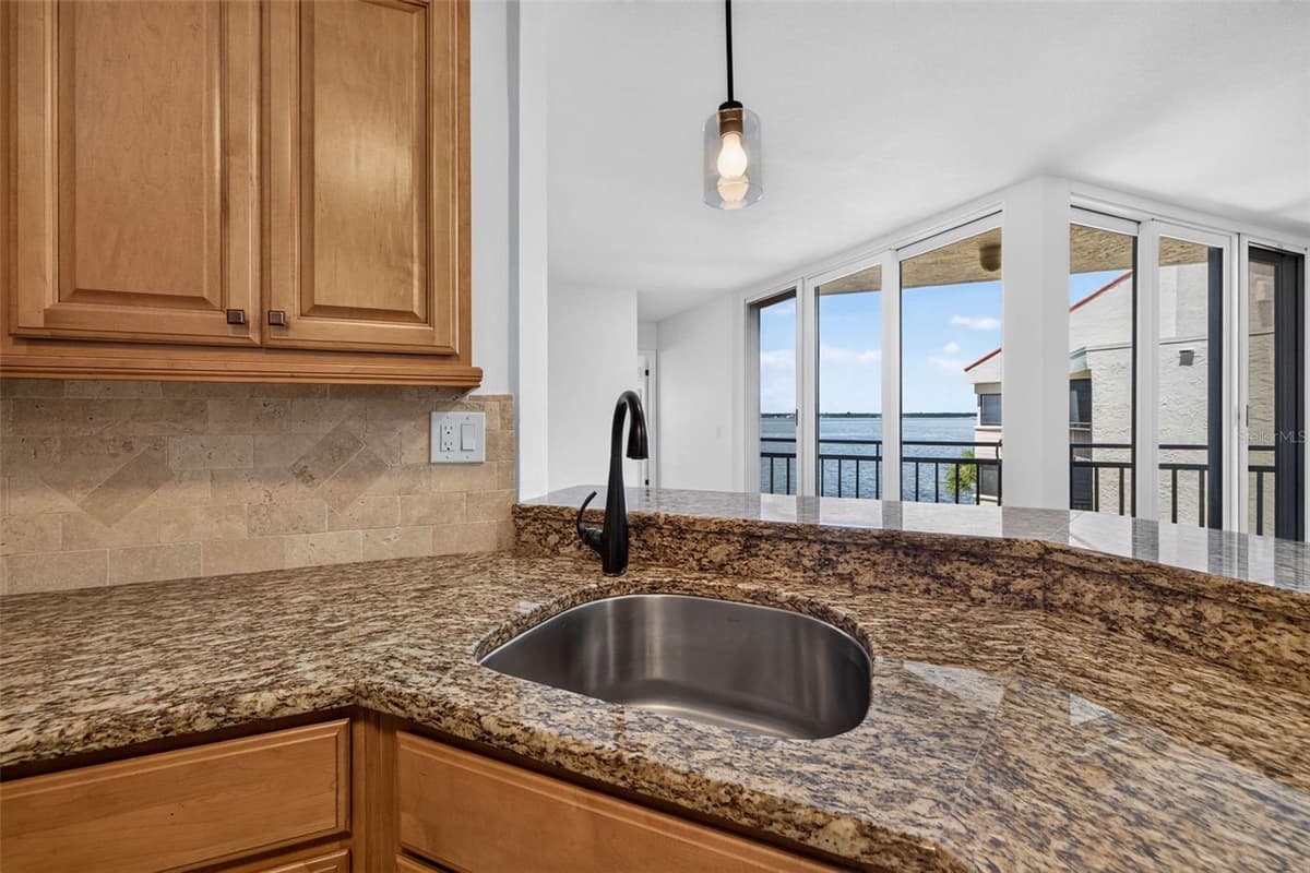 5541 PUERTA DEL SOL BOULEVARD — photo 16 of 37