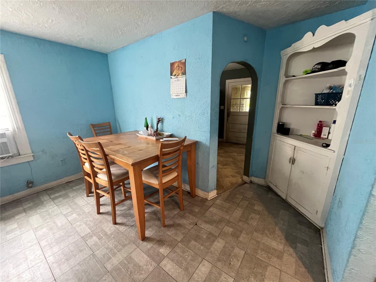 33 JOHNSON AVENUE — photo 6 of 23